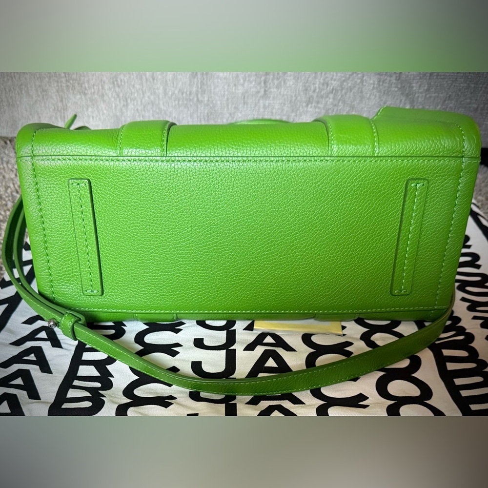 MARC JACOBS The Tote Bag Medium/Kiwi - Picture 7 of 8